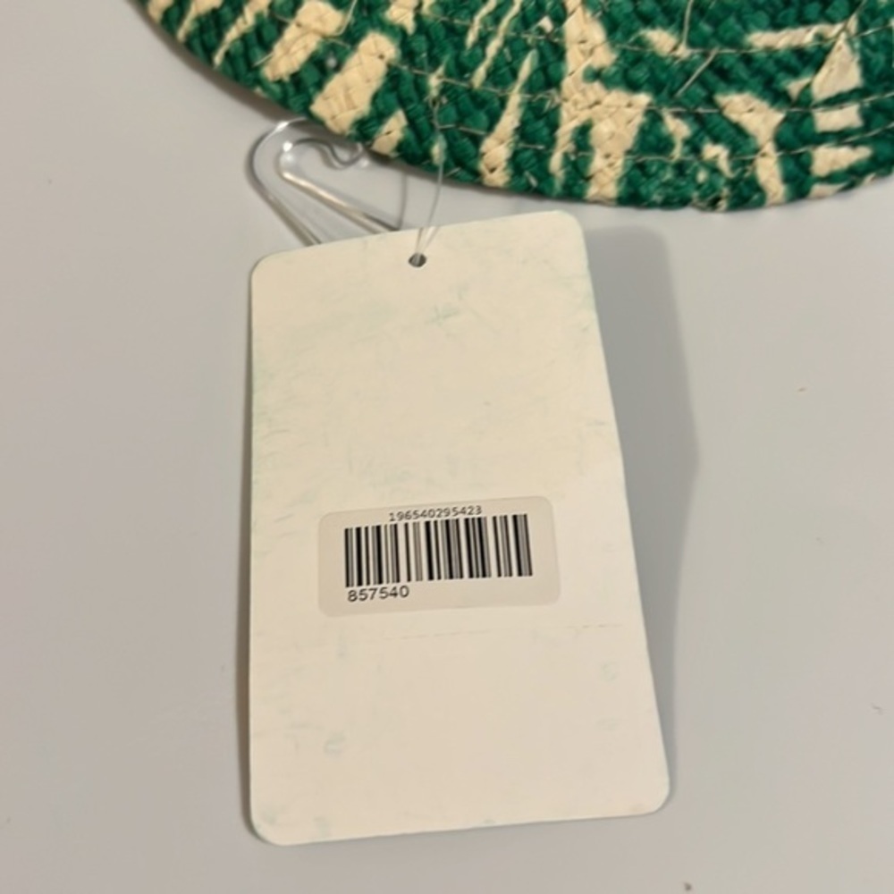 Unisex Straw Hat With Green Palm Leaves •Size is Adjustable • New With Tags - Picture 3 of 8